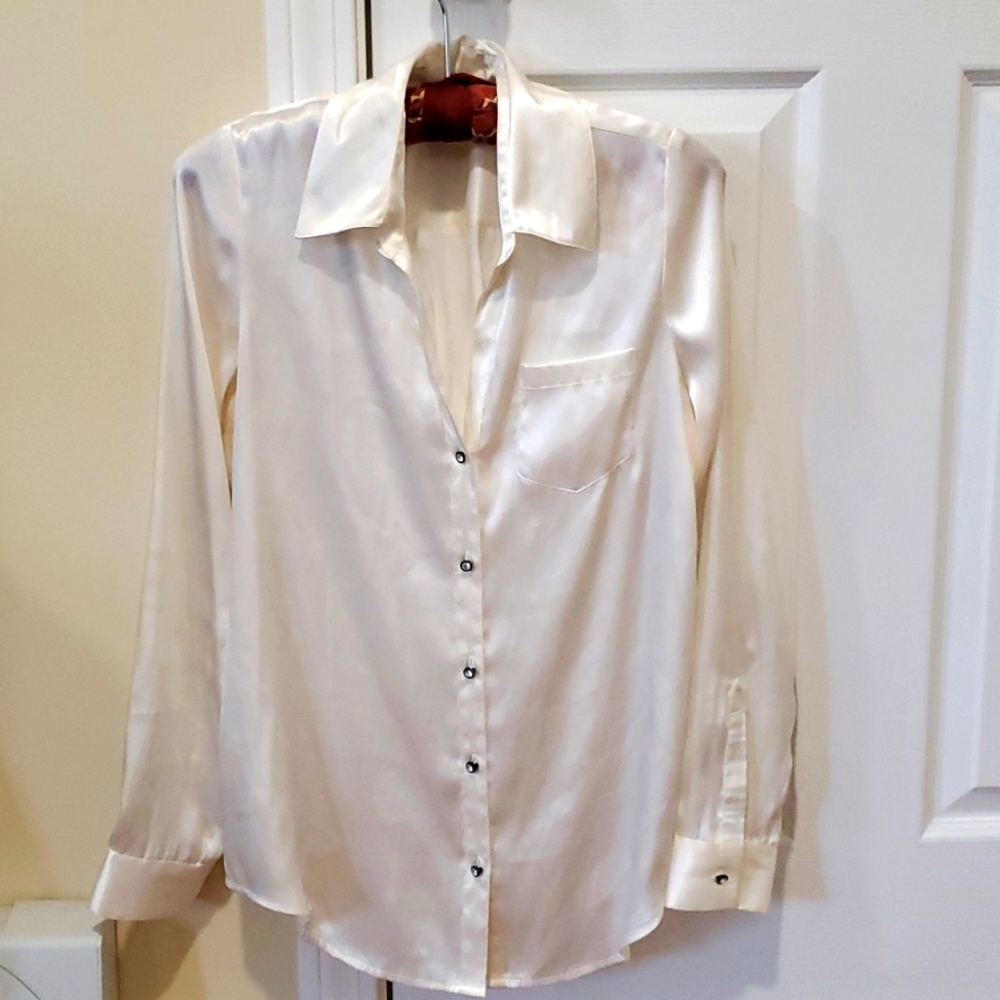 Women shirt Arden.B long sleeved S white diamond style buttons.